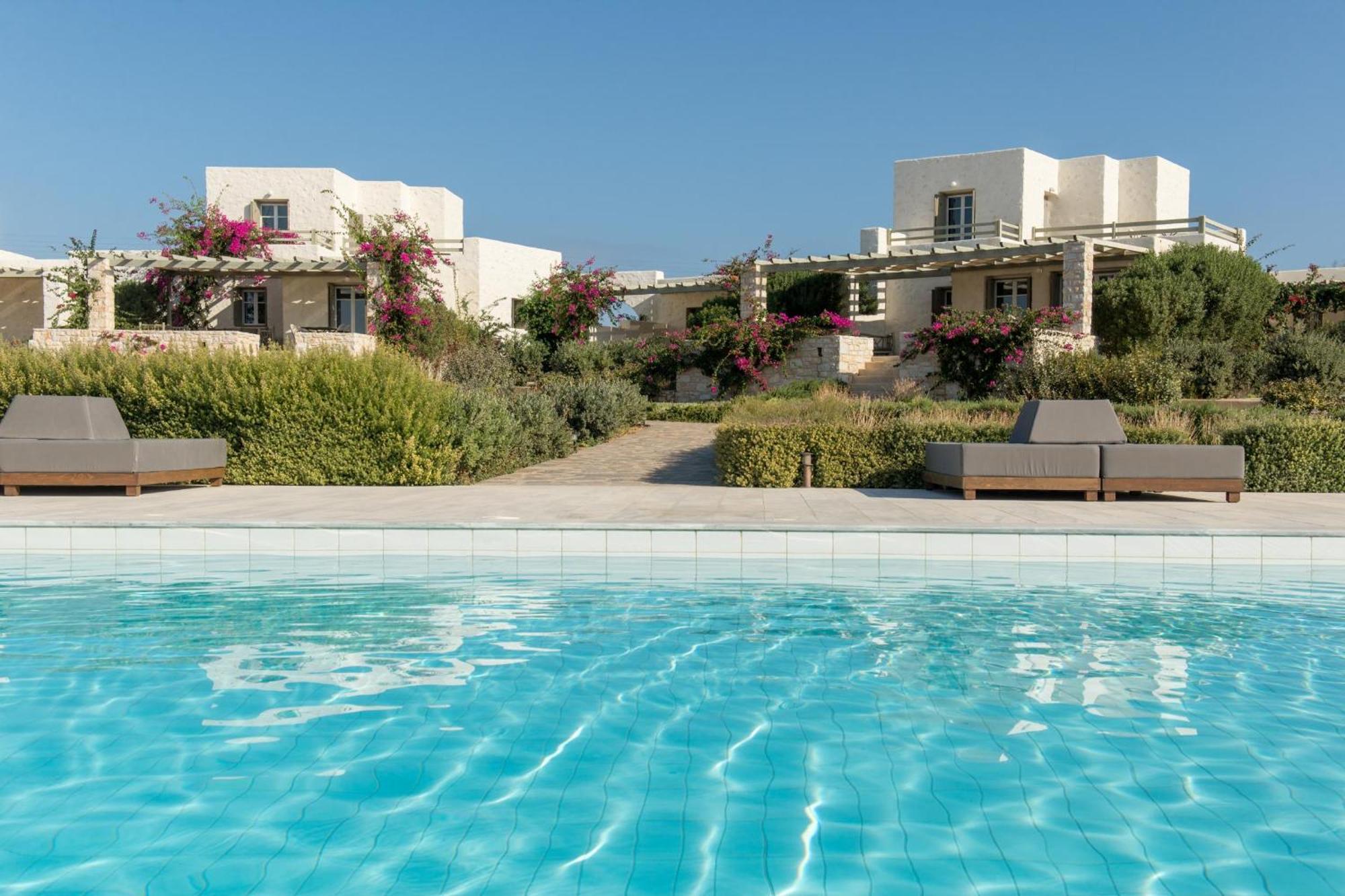 Stagones Luxury Apartahotel 4*