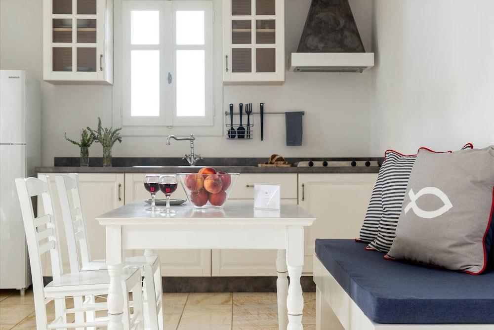 Stagones Luxury Aparthotel 4*